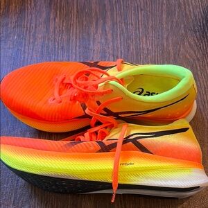 Asics Vibrant Orange and Yellow Running Shoes size 9 - Meta Speed Edge
